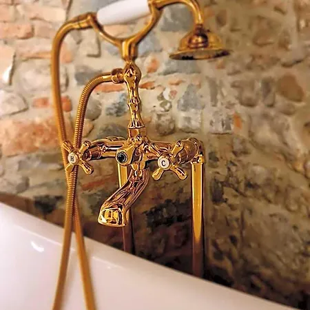 Love hotel Botticelli